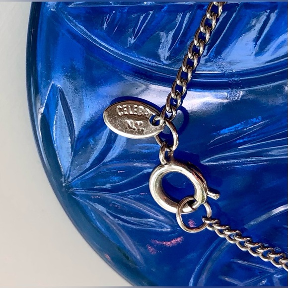 Vintage Celebrity Silver Tone Necklace - Picture 4 of 5